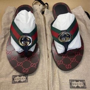 GUCCI Interlocking GG Logo Nylon Web Lifford Thong Sandals